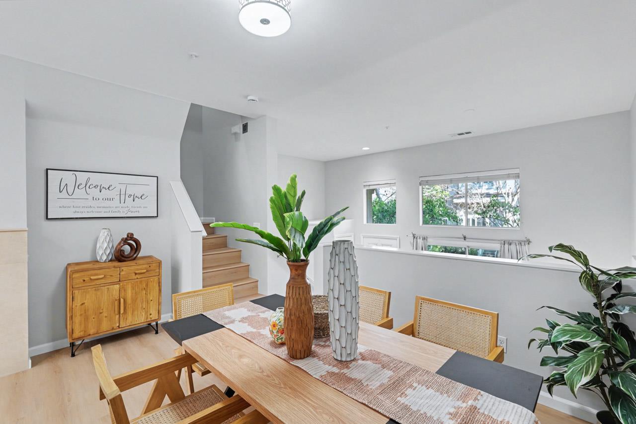 Detail Gallery Image 7 of 35 For 159 Irene Ct, Mountain View,  CA 94043 - 3 Beds | 2/1 Baths