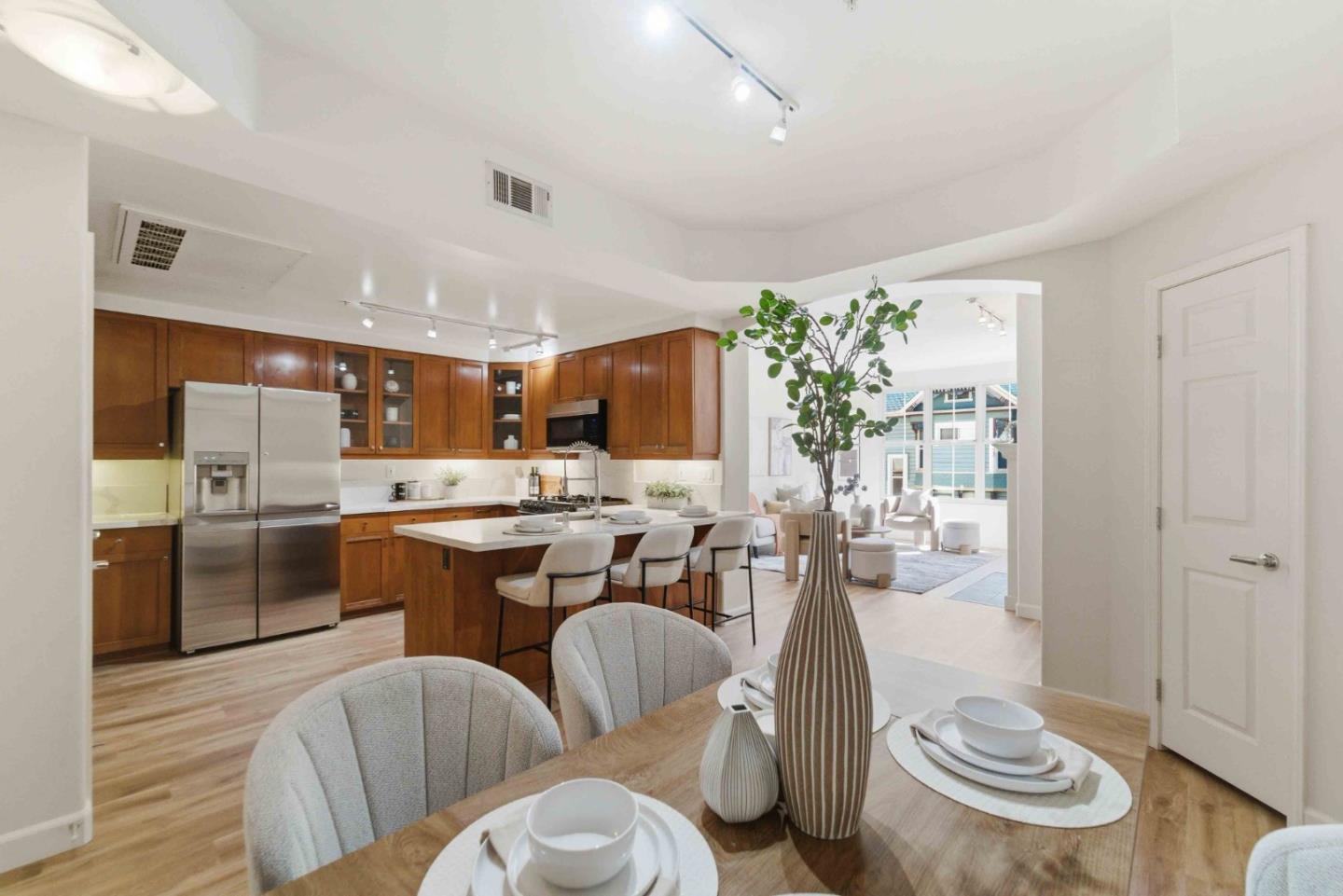 Detail Gallery Image 9 of 26 For 30 E Julian St #208,  San Jose,  CA 95112 - 2 Beds | 2 Baths