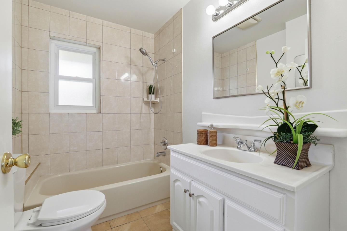 Detail Gallery Image 22 of 33 For 1711 Blossom Hill Road, San Jose,  CA 95124 - 4 Beds | 2 Baths