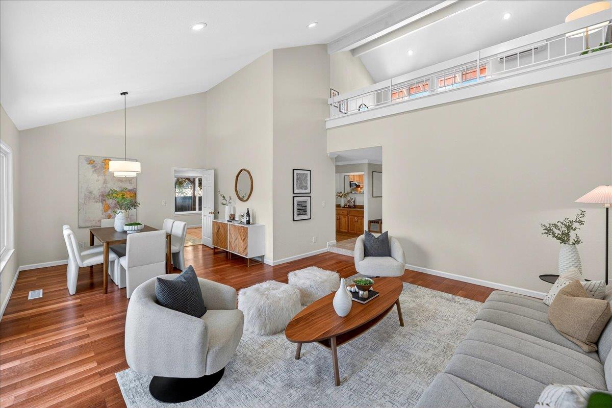 Detail Gallery Image 10 of 59 For 1113 Mcintosh Creek Dr, San Jose,  CA 95120 - 4 Beds | 2/1 Baths