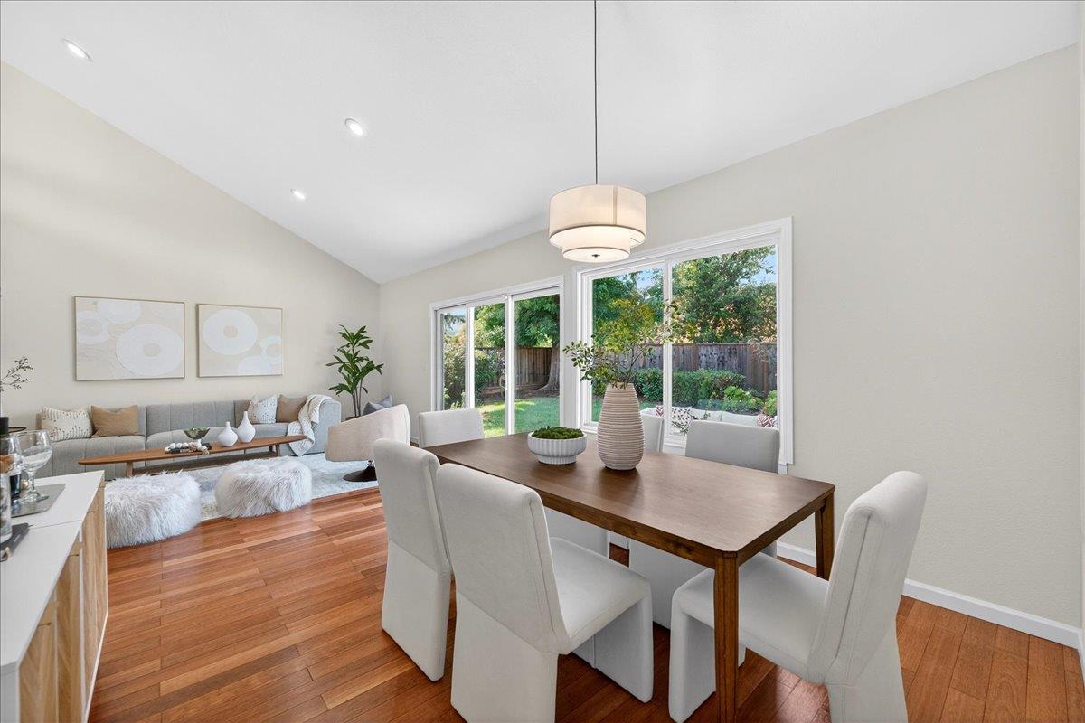 Detail Gallery Image 12 of 59 For 1113 Mcintosh Creek Dr, San Jose,  CA 95120 - 4 Beds | 2/1 Baths