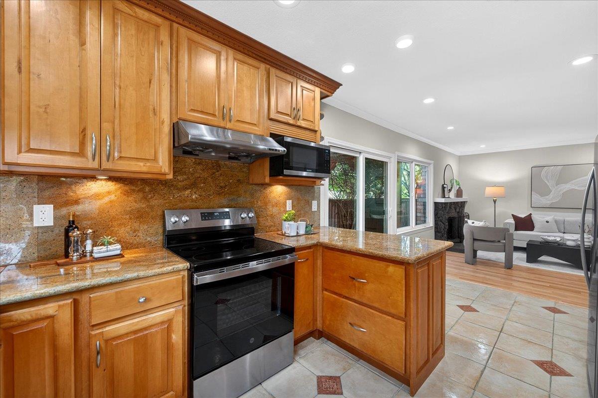 Detail Gallery Image 16 of 59 For 1113 Mcintosh Creek Dr, San Jose,  CA 95120 - 4 Beds | 2/1 Baths