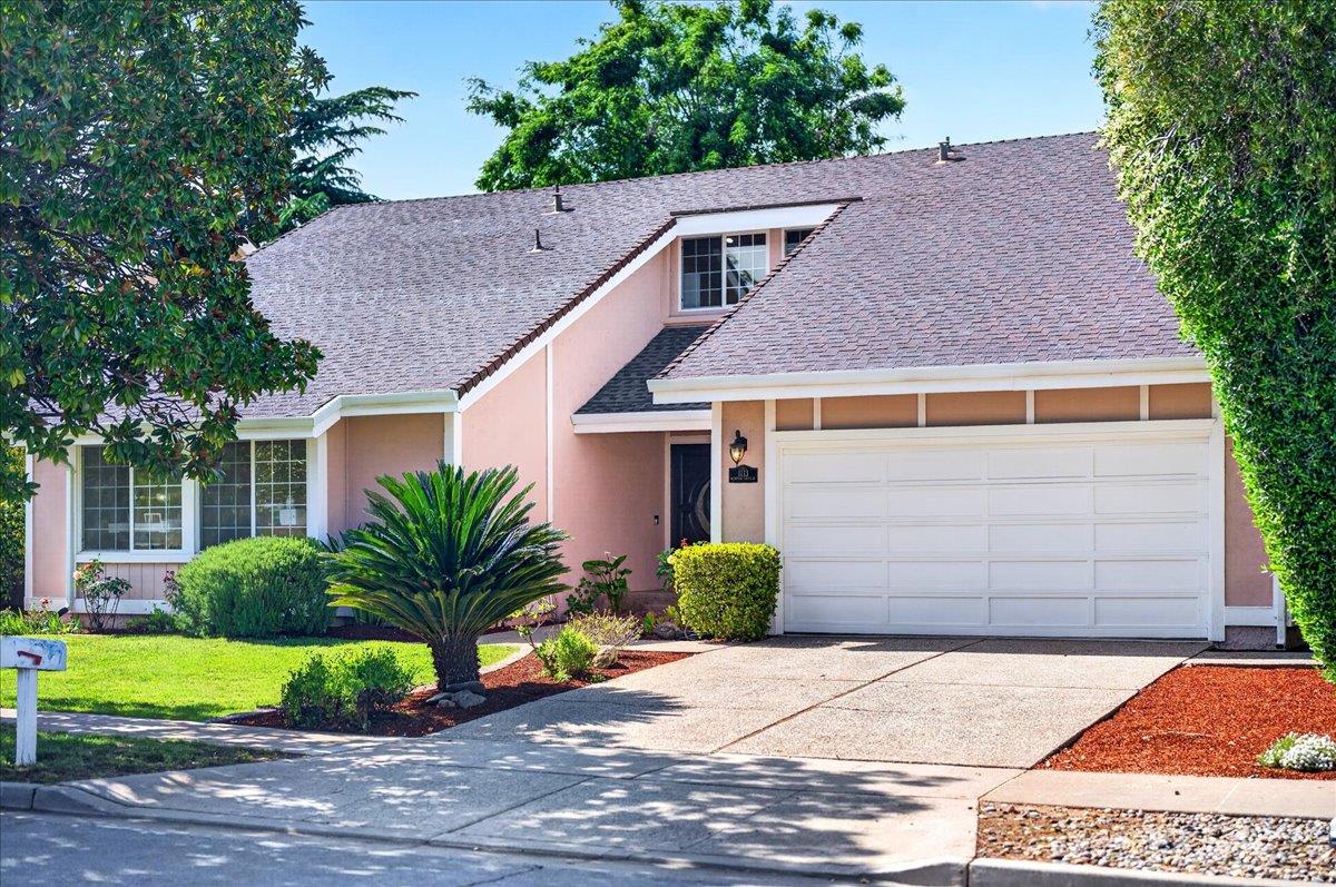 Detail Gallery Image 3 of 59 For 1113 Mcintosh Creek Dr, San Jose,  CA 95120 - 4 Beds | 2/1 Baths