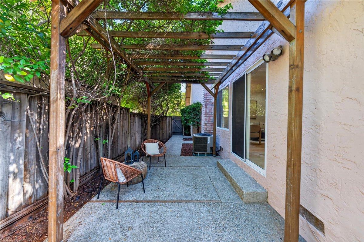 Detail Gallery Image 45 of 59 For 1113 Mcintosh Creek Dr, San Jose,  CA 95120 - 4 Beds | 2/1 Baths