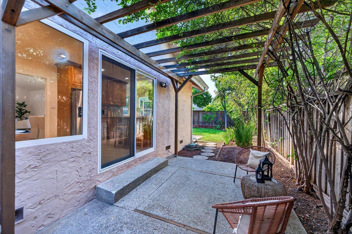 Detail Gallery Image 46 of 59 For 1113 Mcintosh Creek Dr, San Jose,  CA 95120 - 4 Beds | 2/1 Baths