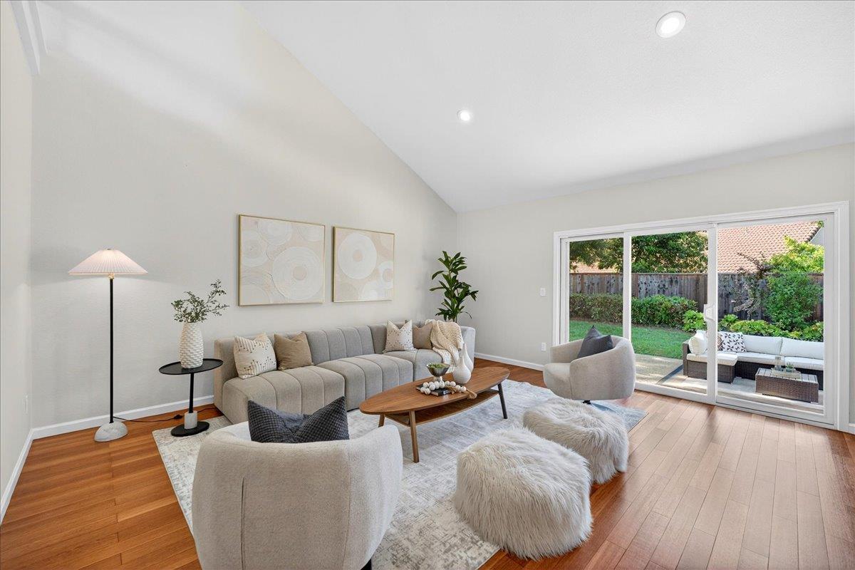 Detail Gallery Image 7 of 59 For 1113 Mcintosh Creek Dr, San Jose,  CA 95120 - 4 Beds | 2/1 Baths