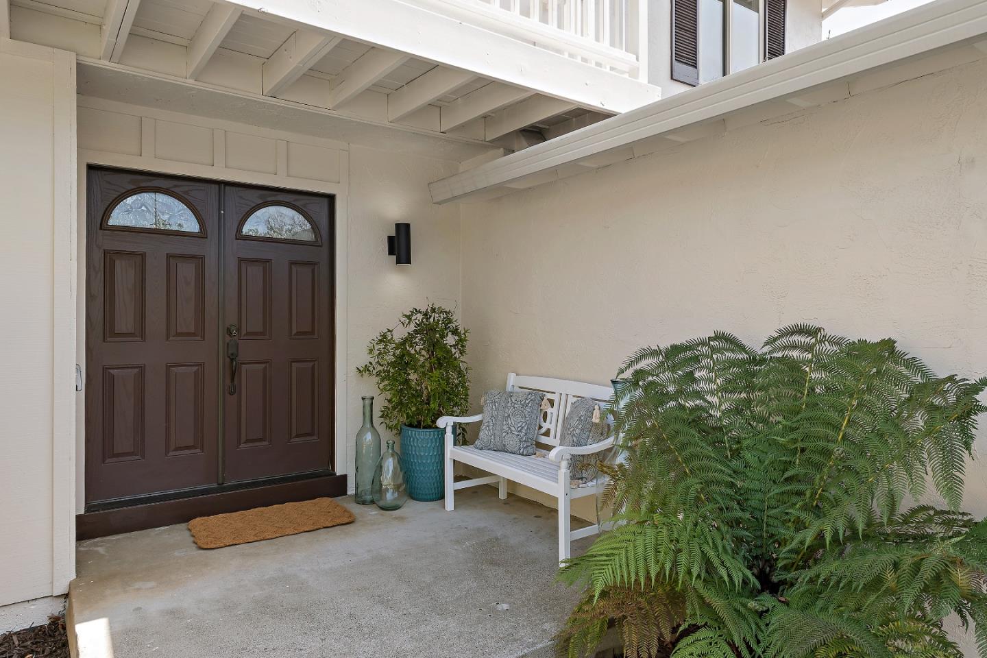 Detail Gallery Image 2 of 26 For 880 Russet Dr, Sunnyvale,  CA 94087 - 6 Beds | 3 Baths