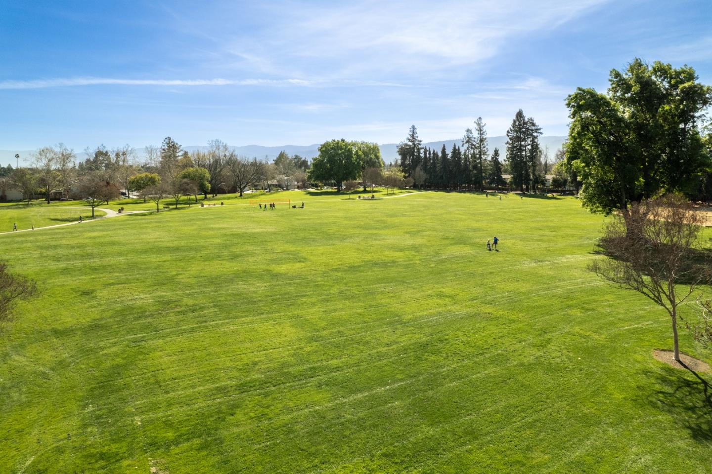 Detail Gallery Image 23 of 26 For 880 Russet Dr, Sunnyvale,  CA 94087 - 6 Beds | 3 Baths