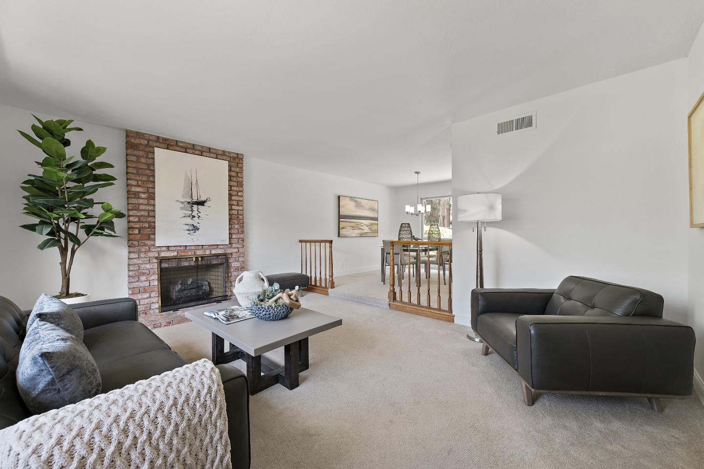 Detail Gallery Image 5 of 26 For 880 Russet Dr, Sunnyvale,  CA 94087 - 6 Beds | 3 Baths