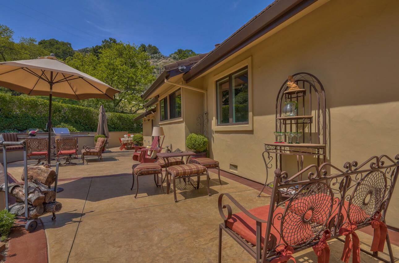 Detail Gallery Image 10 of 61 For 190 San Benancio Rd, Salinas,  CA 93908 - 4 Beds | 4 Baths