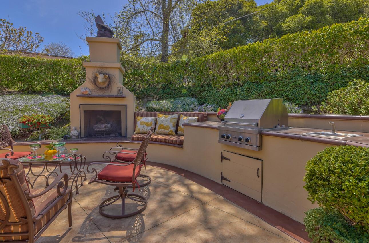 Detail Gallery Image 12 of 61 For 190 San Benancio Rd, Salinas,  CA 93908 - 4 Beds | 4 Baths