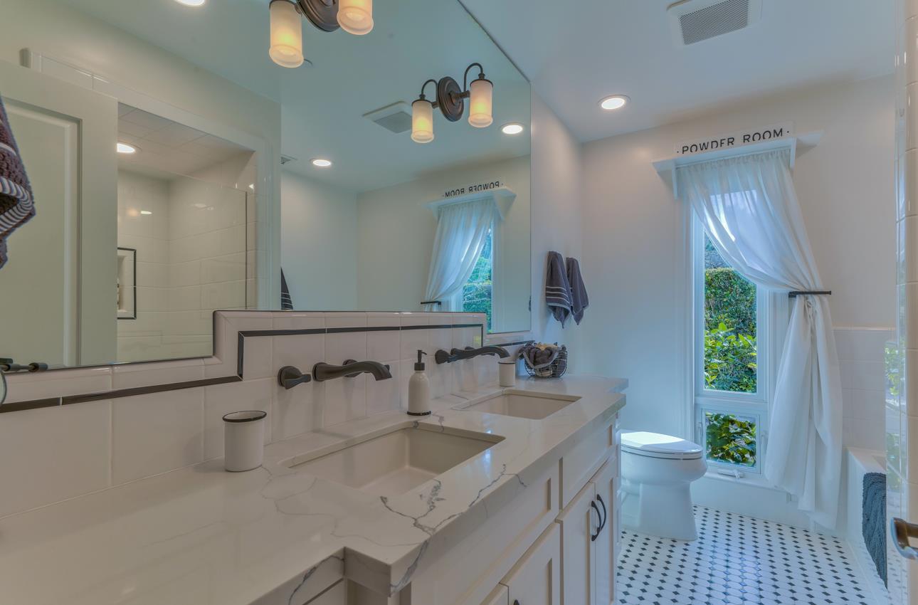 Detail Gallery Image 30 of 61 For 190 San Benancio Rd, Salinas,  CA 93908 - 4 Beds | 4 Baths