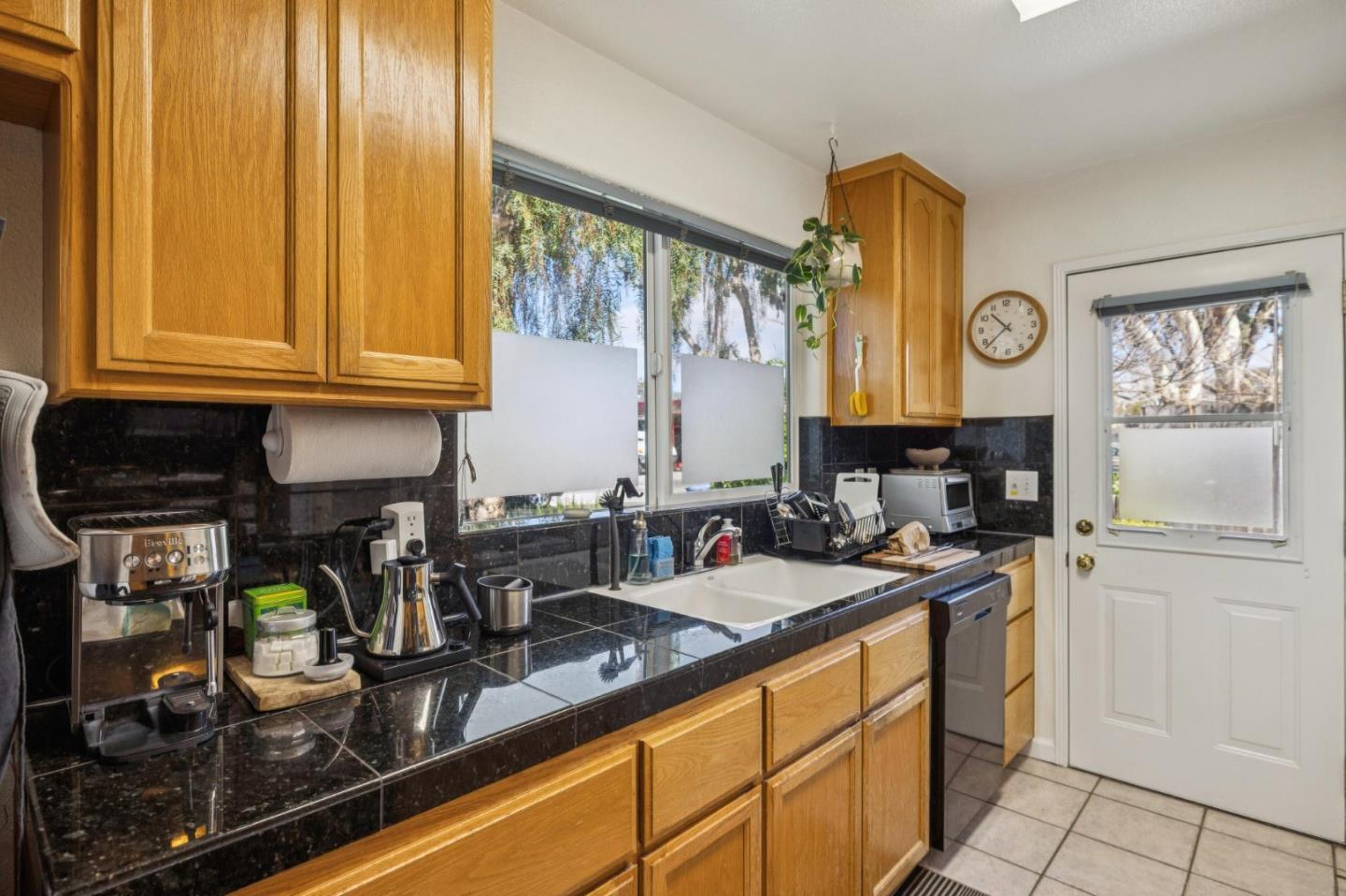 Detail Gallery Image 10 of 33 For 674 Bryson Ave, Palo Alto,  CA 94306 - – Beds | – Baths