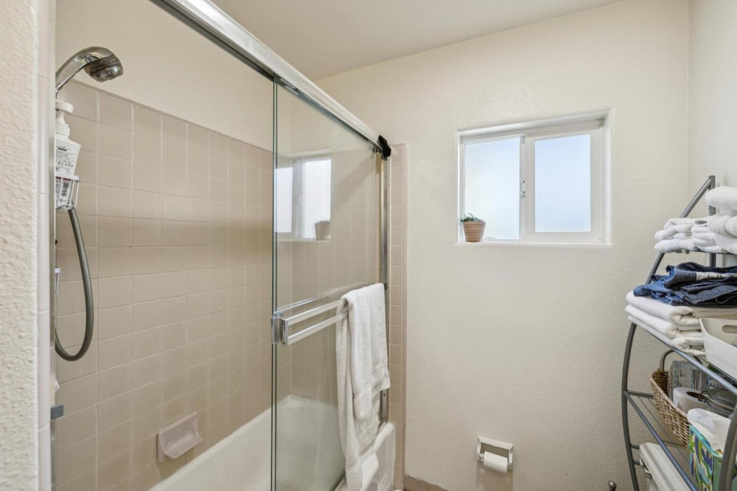 Detail Gallery Image 14 of 33 For 674 Bryson Ave, Palo Alto,  CA 94306 - – Beds | – Baths