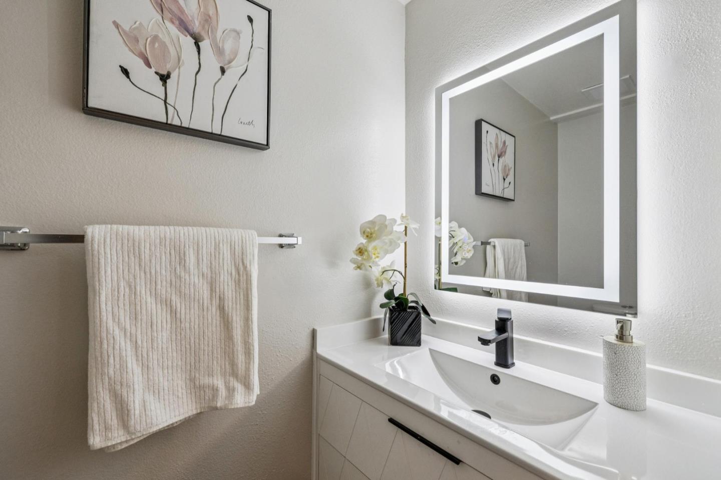 Detail Gallery Image 11 of 75 For 856 Andromeda, Foster City,  CA 94404 - 3 Beds | 2/1 Baths