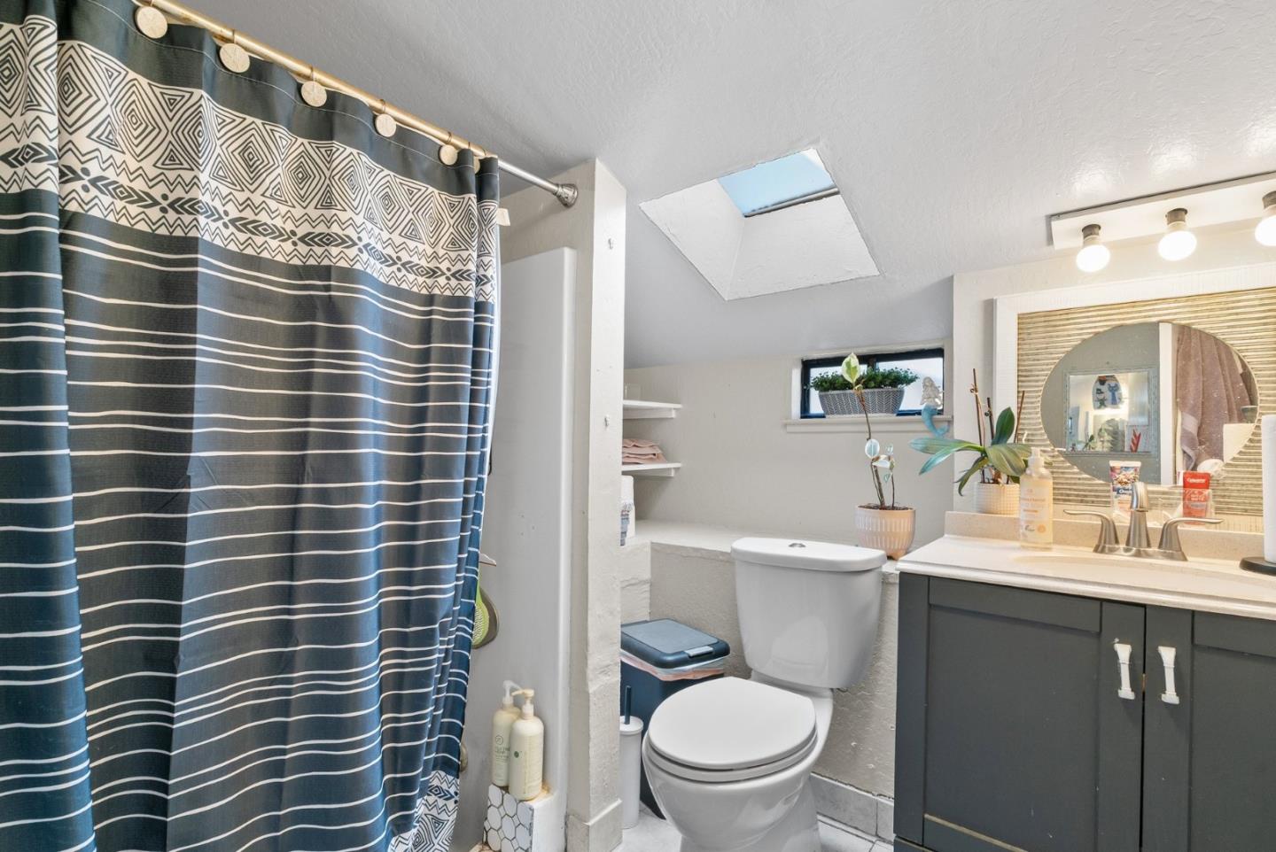 Detail Gallery Image 21 of 32 For 1708 Hallmark, San Jose,  CA 95124 - 5 Beds | 3 Baths