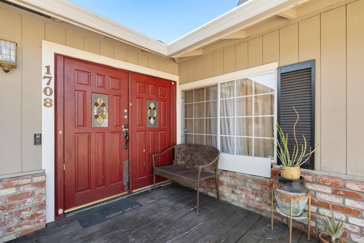 Detail Gallery Image 6 of 32 For 1708 Hallmark, San Jose,  CA 95124 - 5 Beds | 3 Baths