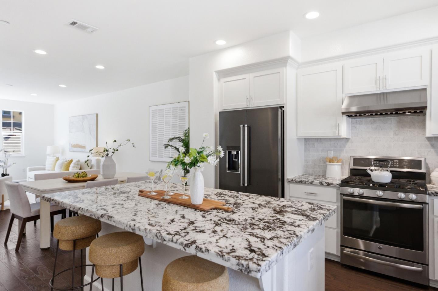 Detail Gallery Image 15 of 68 For 128 Ivory Palm Ter, Sunnyvale,  CA 94086 - 3 Beds | 3/1 Baths