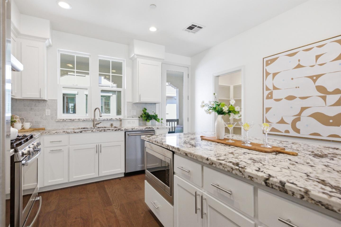 Detail Gallery Image 20 of 68 For 128 Ivory Palm Ter, Sunnyvale,  CA 94086 - 3 Beds | 3/1 Baths