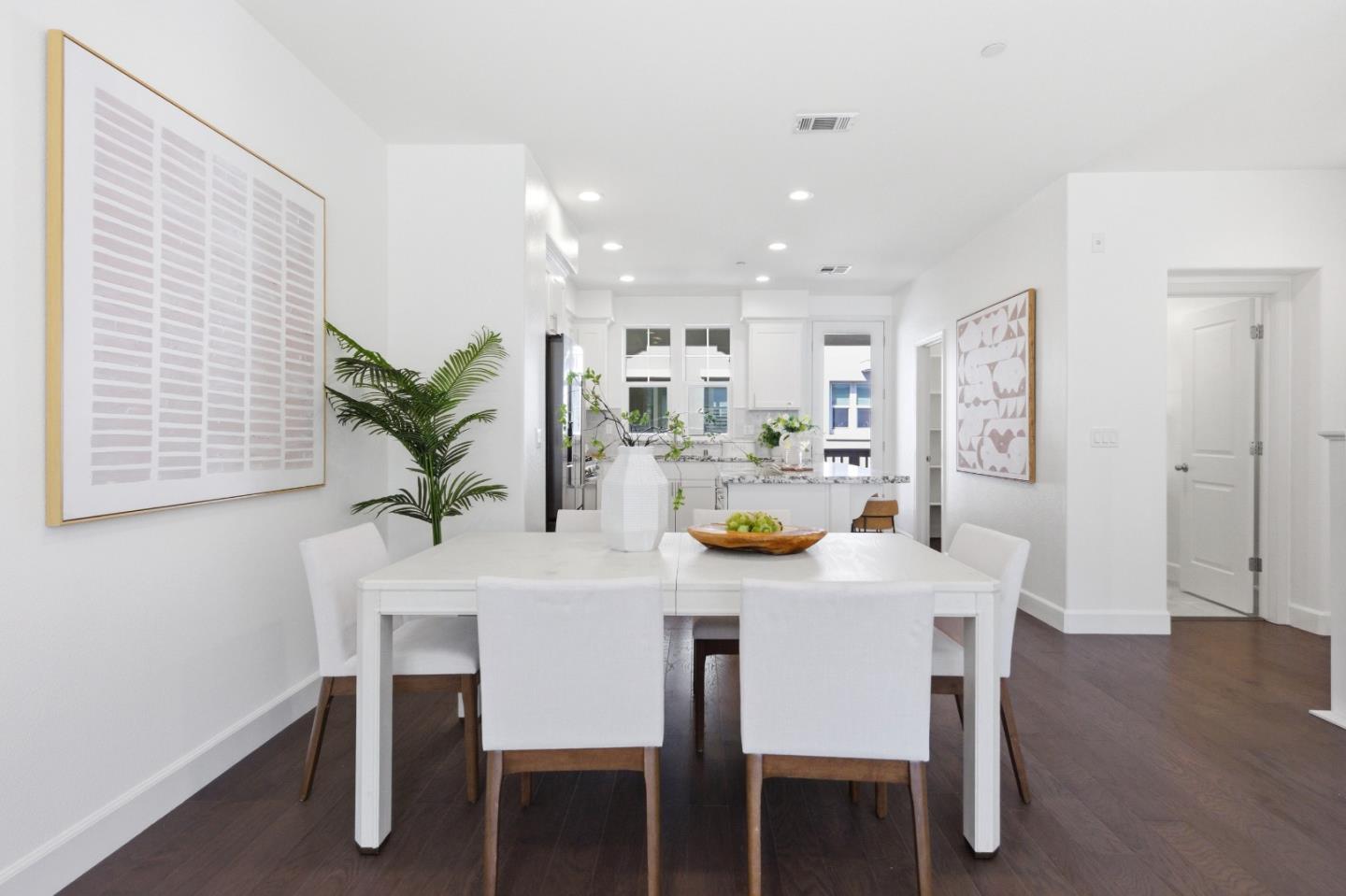 Detail Gallery Image 7 of 68 For 128 Ivory Palm Ter, Sunnyvale,  CA 94086 - 3 Beds | 3/1 Baths