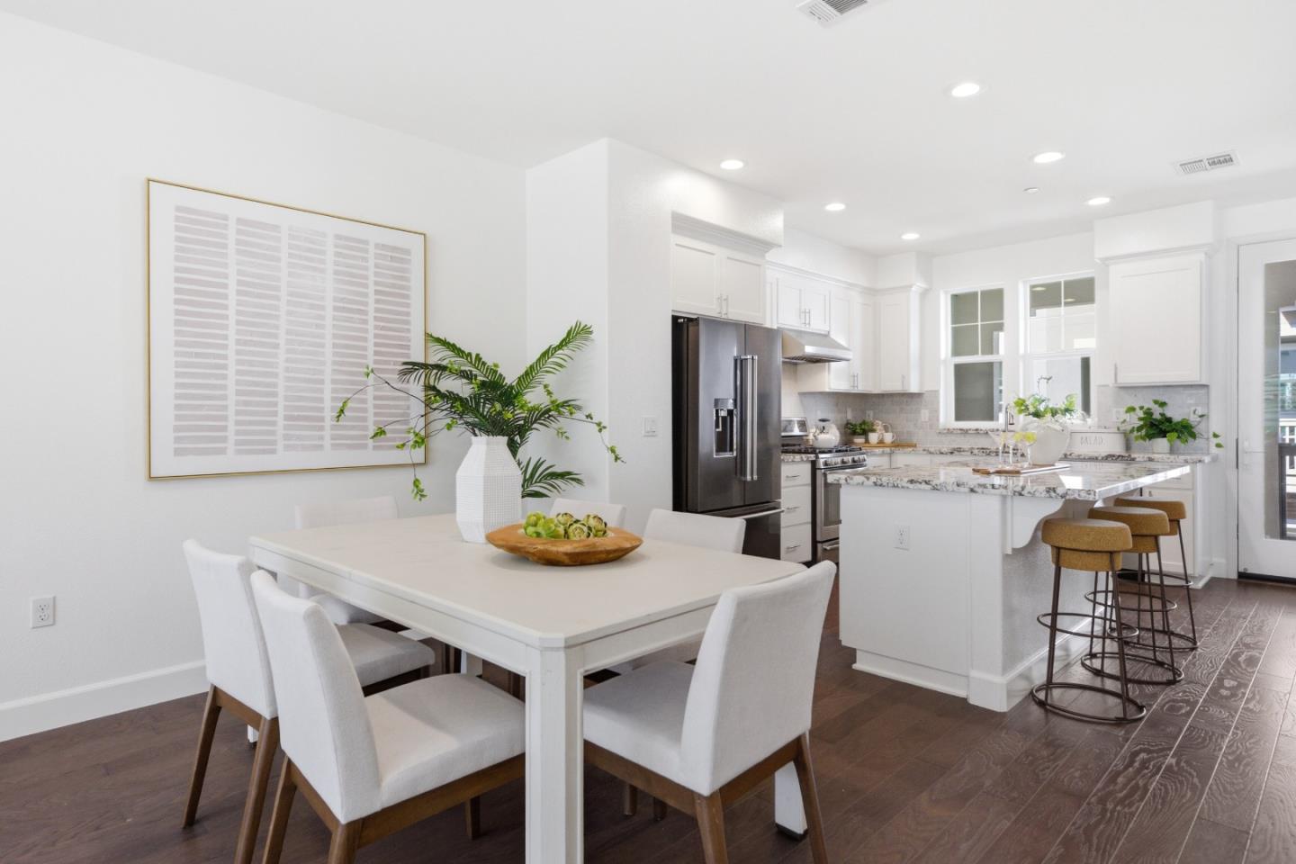 Detail Gallery Image 8 of 68 For 128 Ivory Palm Ter, Sunnyvale,  CA 94086 - 3 Beds | 3/1 Baths