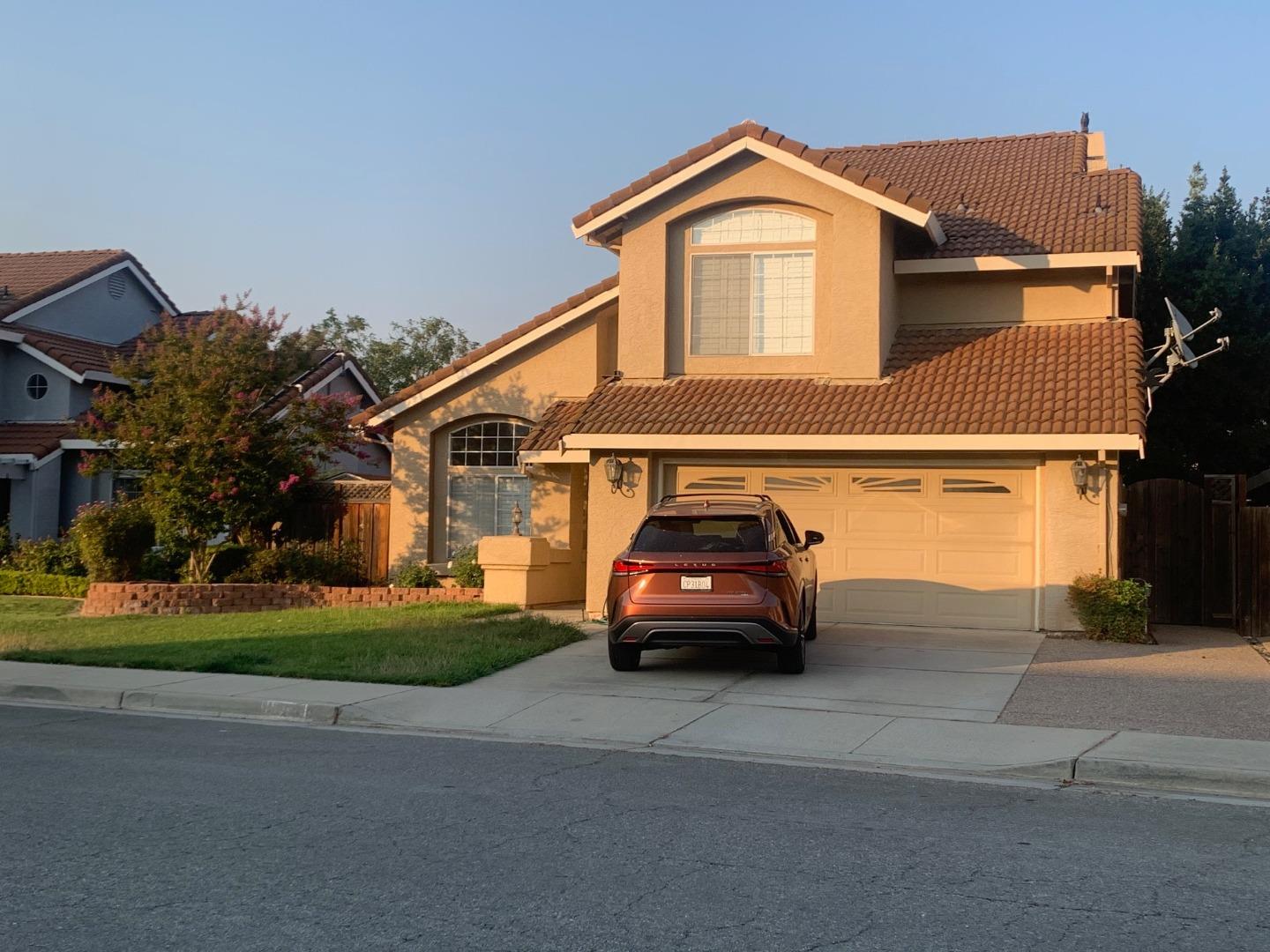 Detail Gallery Image 2 of 45 For 18380 Murphy Springs Dr, Morgan Hill,  CA 95037 - 4 Beds | 3 Baths