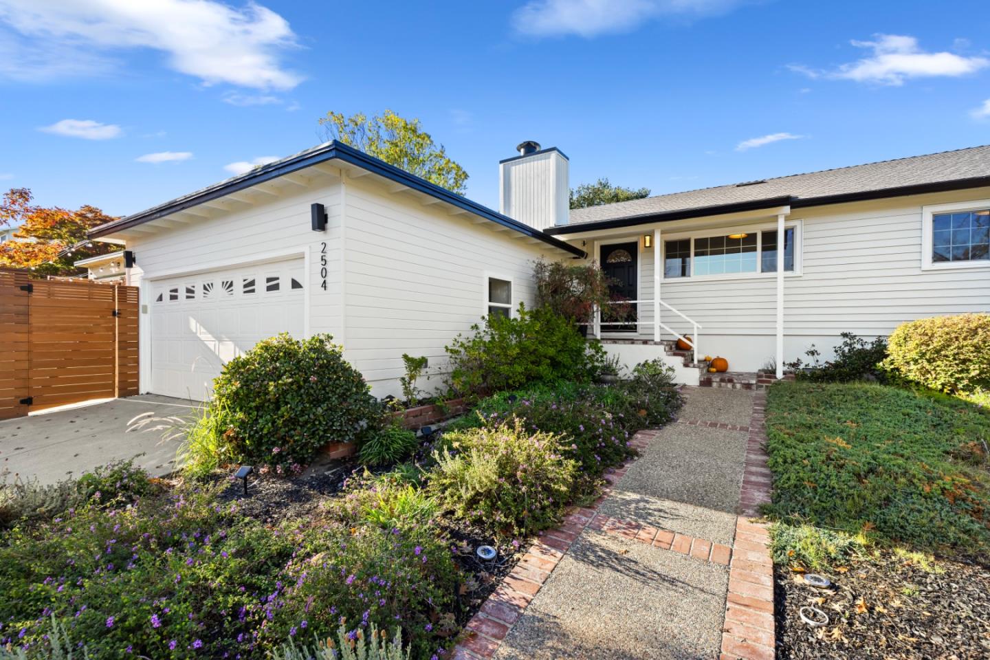 Front Image Thumbnail for ML82038215