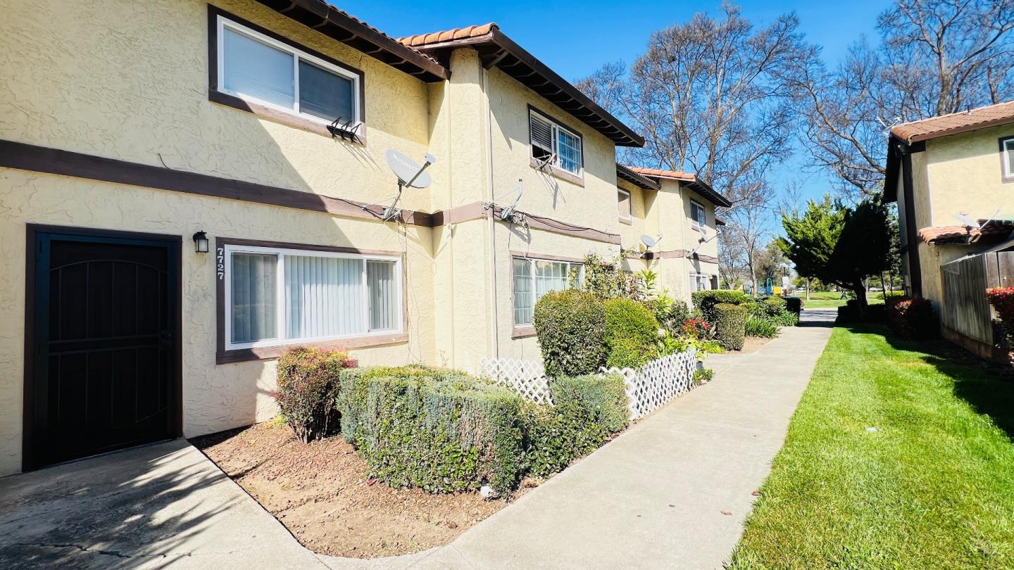 Front Image Thumbnail for ML82038219