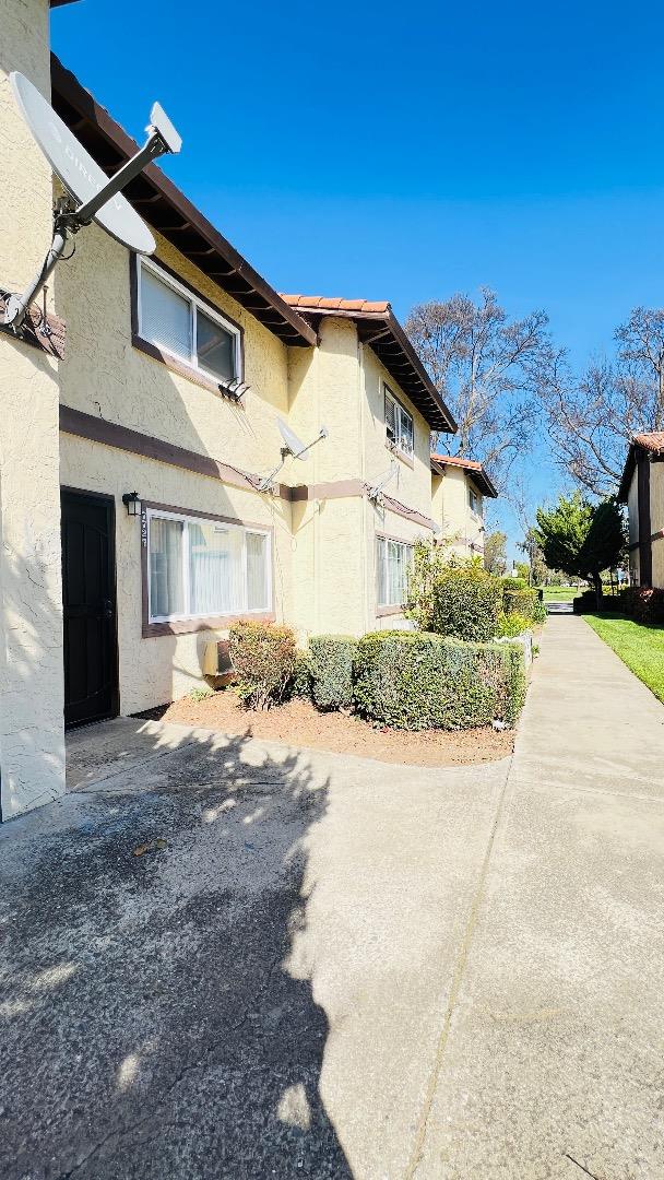 Detail Gallery Image 4 of 25 For 7727 Murray Ave, Gilroy,  CA 95020 - 2 Beds | 1/1 Baths