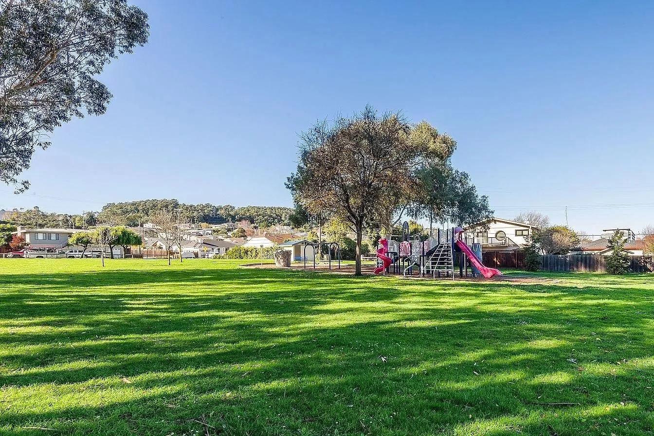 Detail Gallery Image 21 of 32 For 101 Linden Ave, San Bruno,  CA 94066 - 4 Beds | 2 Baths