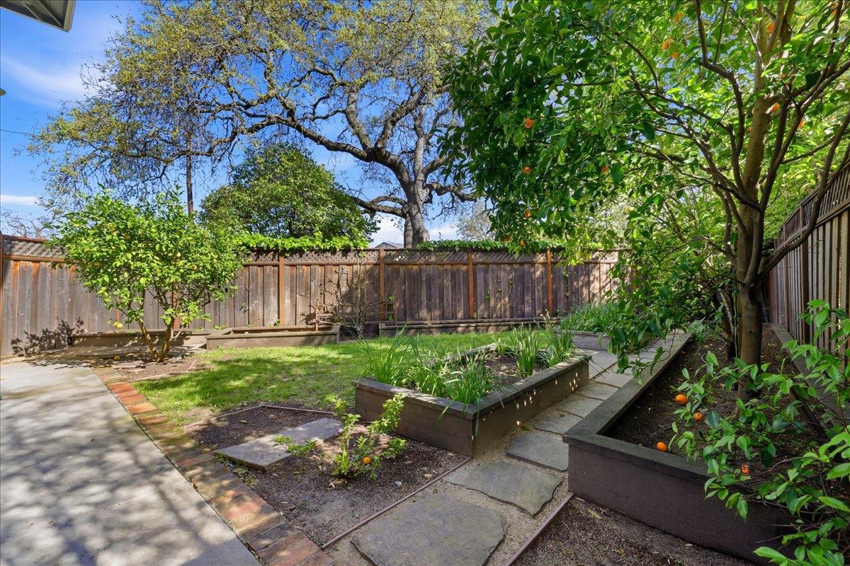 Detail Gallery Image 38 of 43 For 612 Hudson St, Redwood City,  CA 94061 - 4 Beds | 3 Baths