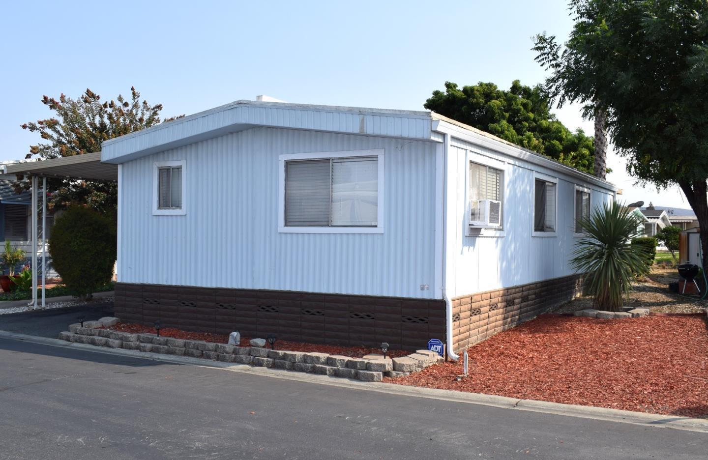 Detail Gallery Image 2 of 14 For 5450 Monterey Rd #148,  San Jose,  CA 95111 - 2 Beds | 2 Baths