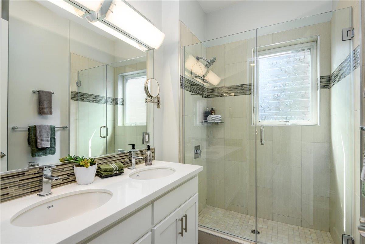 Detail Gallery Image 12 of 18 For 6 Barneson Ave, San Mateo,  CA 94402 - 3 Beds | 2/1 Baths