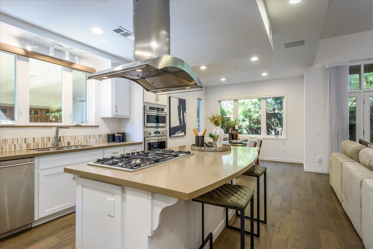 Detail Gallery Image 3 of 18 For 6 Barneson Ave, San Mateo,  CA 94402 - 3 Beds | 2/1 Baths