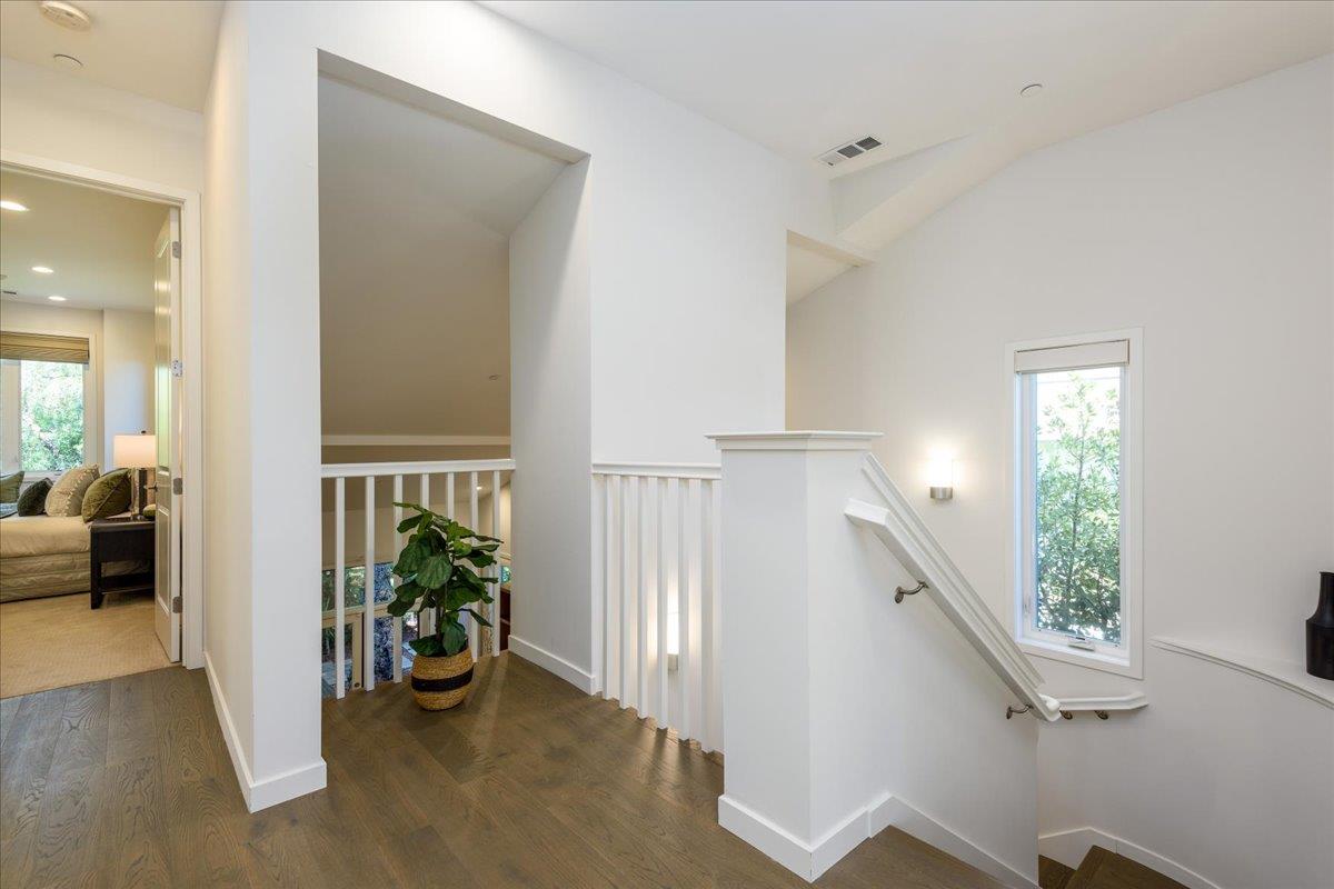 Detail Gallery Image 7 of 18 For 6 Barneson Ave, San Mateo,  CA 94402 - 3 Beds | 2/1 Baths