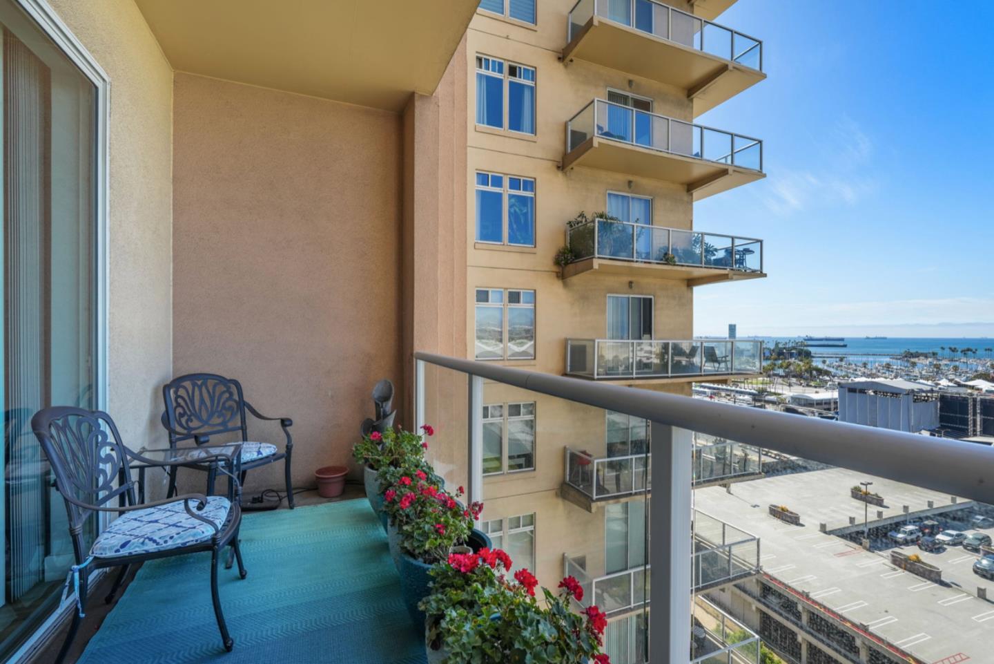 Detail Gallery Image 10 of 15 For 488 E Ocean Blvd #910,  Long Beach,  CA 90802 - 2 Beds | 2 Baths