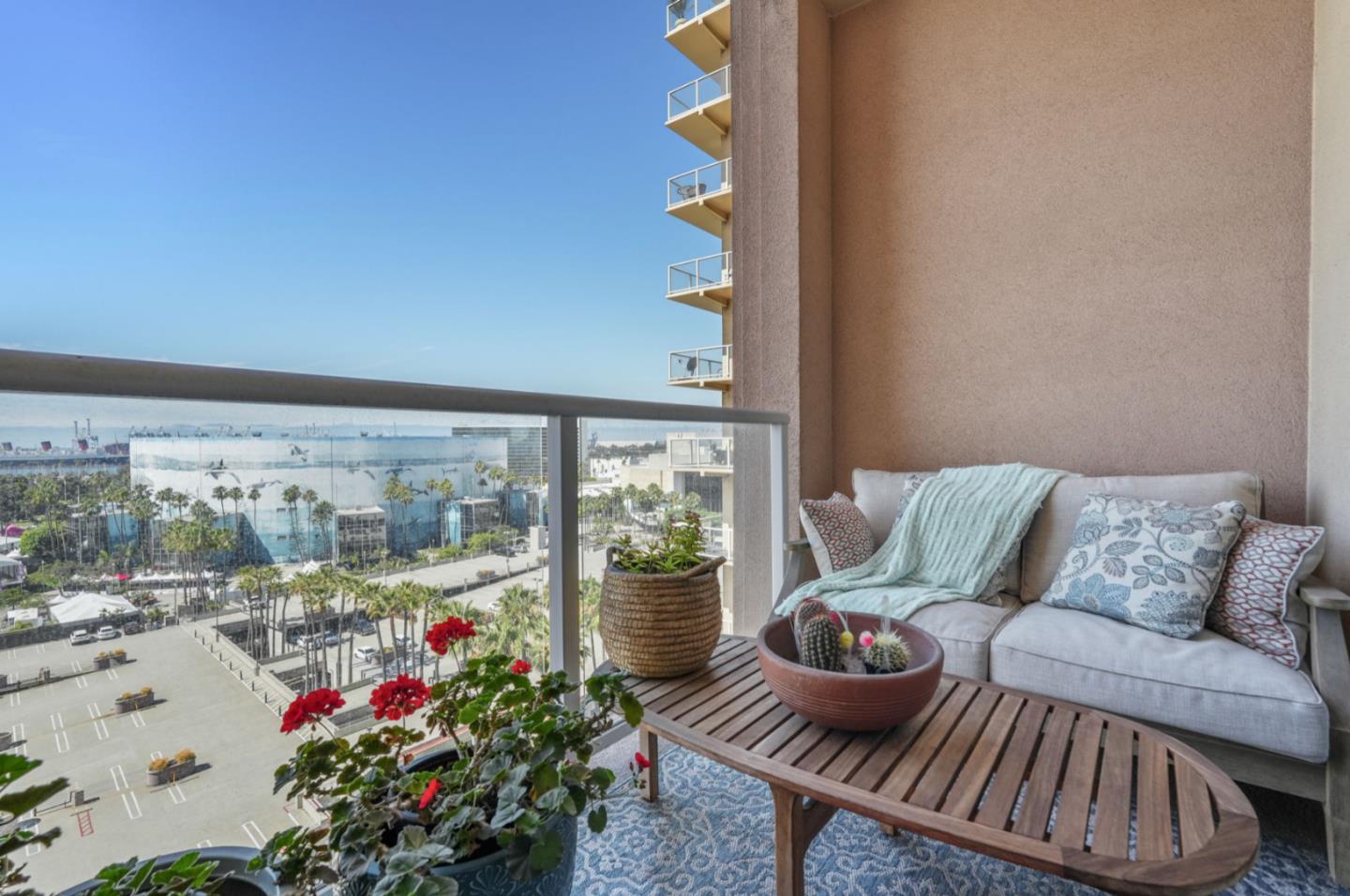 Detail Gallery Image 12 of 15 For 488 E Ocean Blvd #910,  Long Beach,  CA 90802 - 2 Beds | 2 Baths