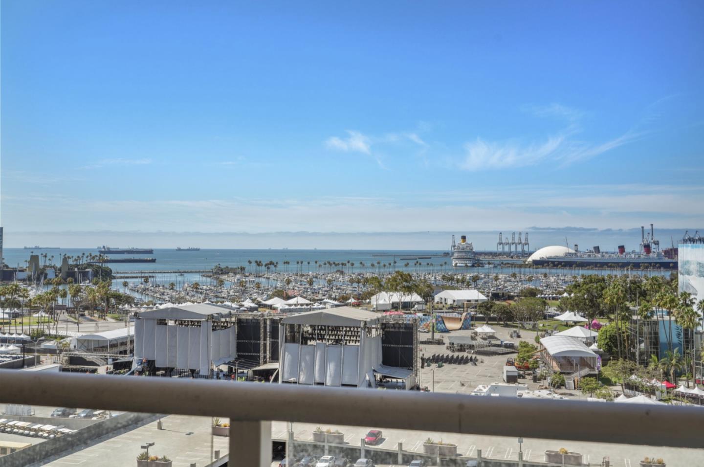 Detail Gallery Image 3 of 15 For 488 E Ocean Blvd #910,  Long Beach,  CA 90802 - 2 Beds | 2 Baths