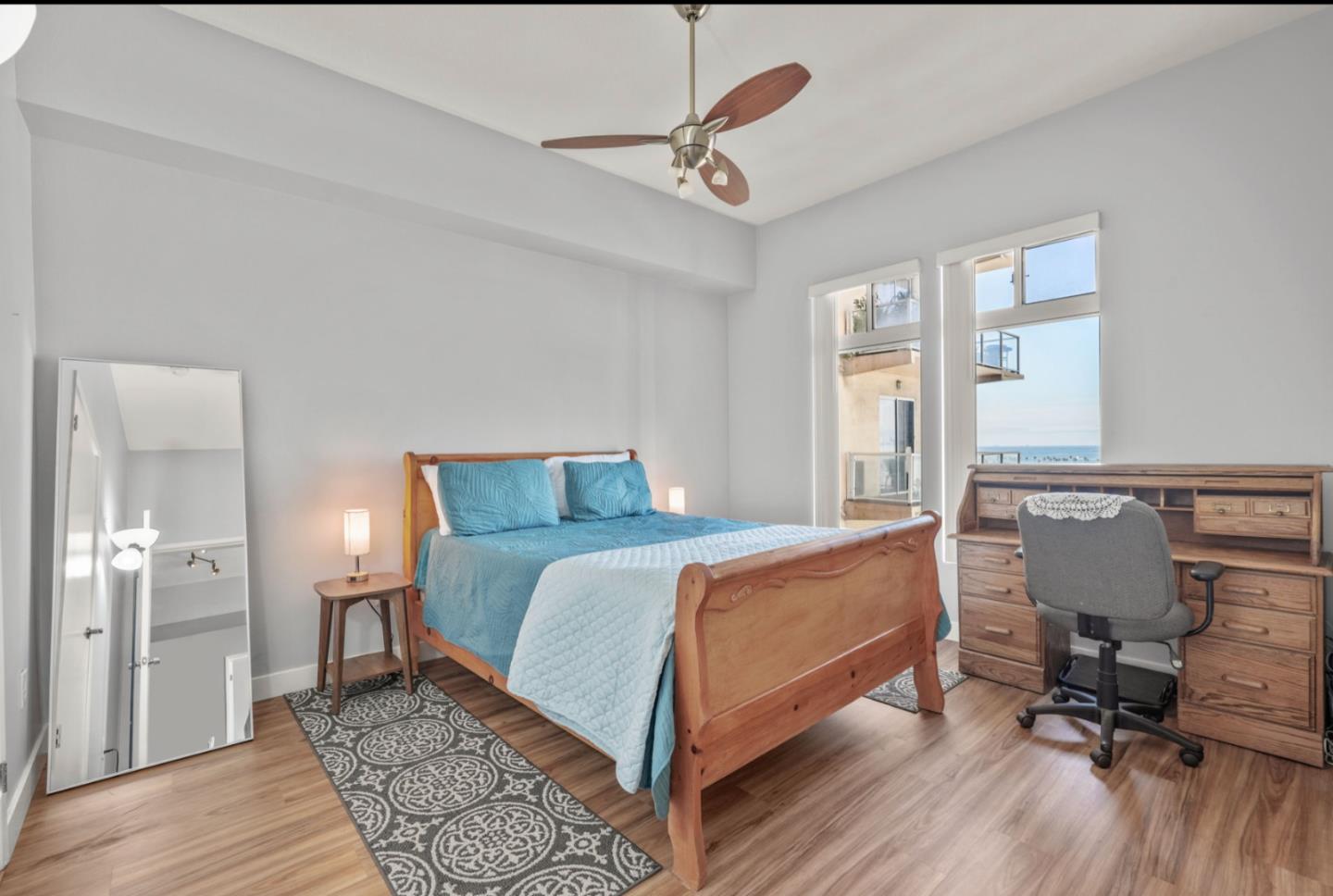 Detail Gallery Image 4 of 15 For 488 E Ocean Blvd #910,  Long Beach,  CA 90802 - 2 Beds | 2 Baths