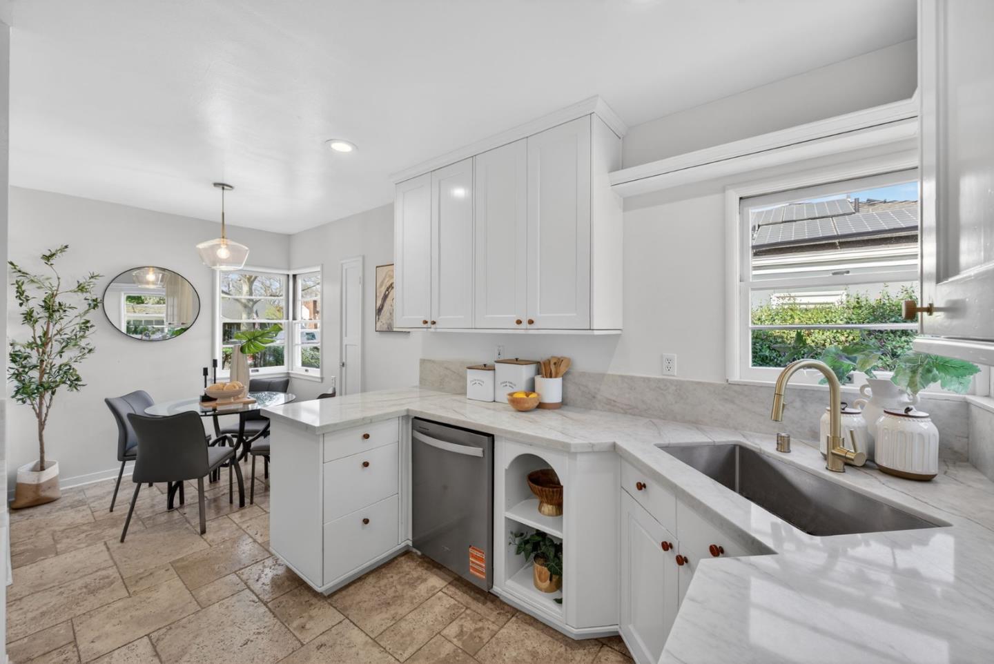 Detail Gallery Image 13 of 47 For 1680 Hanchett Ave, San Jose,  CA 95128 - 3 Beds | 2 Baths