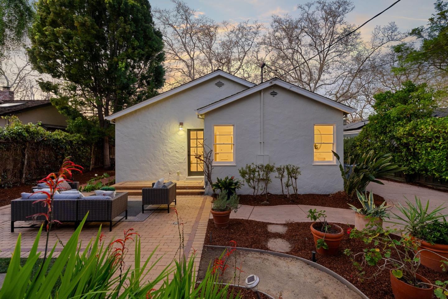 Detail Gallery Image 27 of 47 For 1680 Hanchett Ave, San Jose,  CA 95128 - 3 Beds | 2 Baths