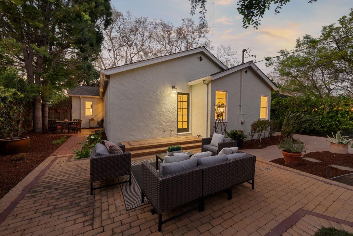 Detail Gallery Image 29 of 47 For 1680 Hanchett Ave, San Jose,  CA 95128 - 3 Beds | 2 Baths