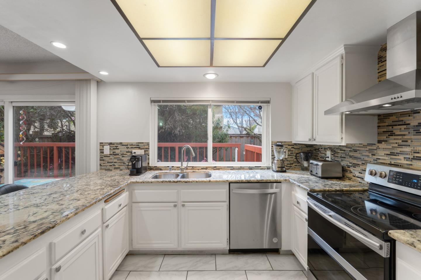 Detail Gallery Image 10 of 30 For 60 Beach Park Blvd, Foster City,  CA 94404 - 4 Beds | 3 Baths