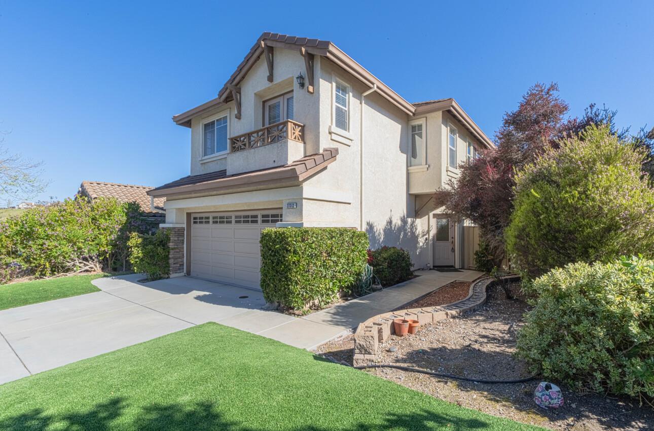 Detail Gallery Image 2 of 45 For 27312 Bavella Way, Salinas,  CA 93908 - 4 Beds | 2/1 Baths