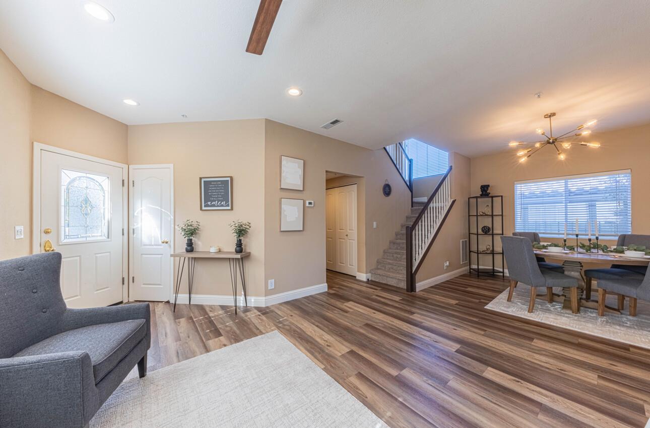 Detail Gallery Image 5 of 45 For 27312 Bavella Way, Salinas,  CA 93908 - 4 Beds | 2/1 Baths