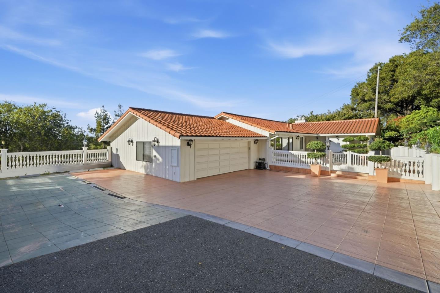 Front Image Thumbnail for ML82038236