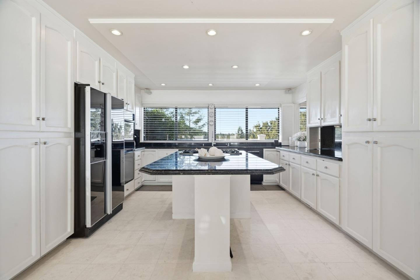 Detail Gallery Image 16 of 61 For 911 Matts Ct, Los Altos,  CA 94024 - 4 Beds | 2/1 Baths