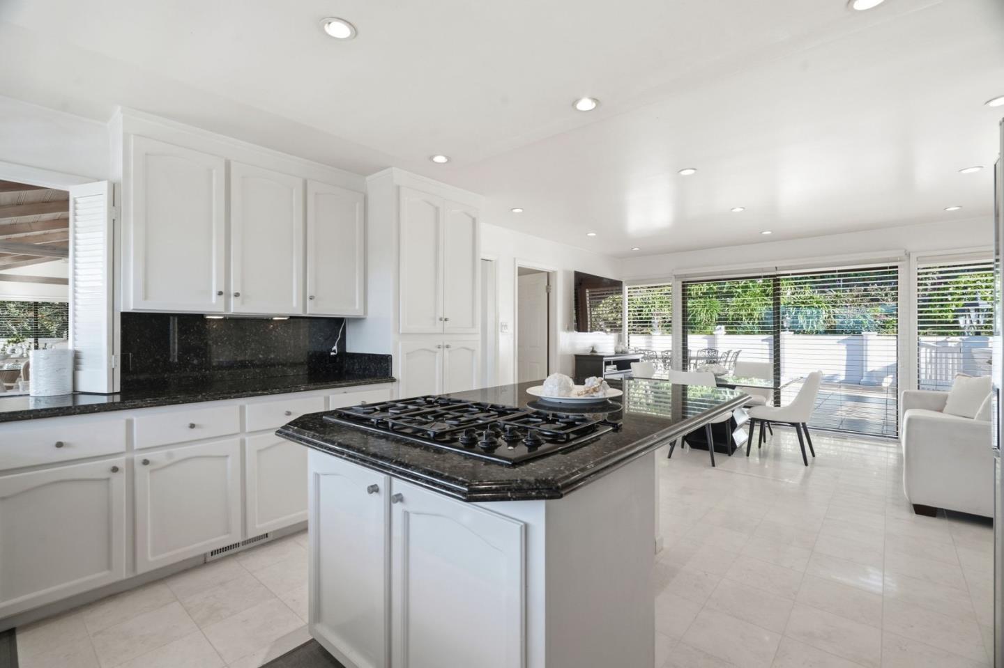 Detail Gallery Image 21 of 61 For 911 Matts Ct, Los Altos,  CA 94024 - 4 Beds | 2/1 Baths