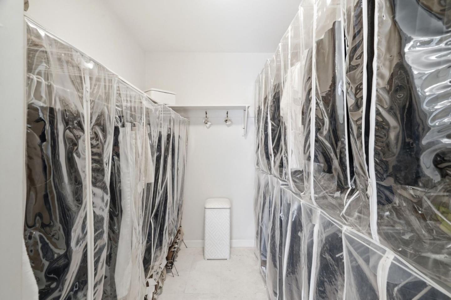 Detail Gallery Image 30 of 61 For 911 Matts Ct, Los Altos,  CA 94024 - 4 Beds | 2/1 Baths