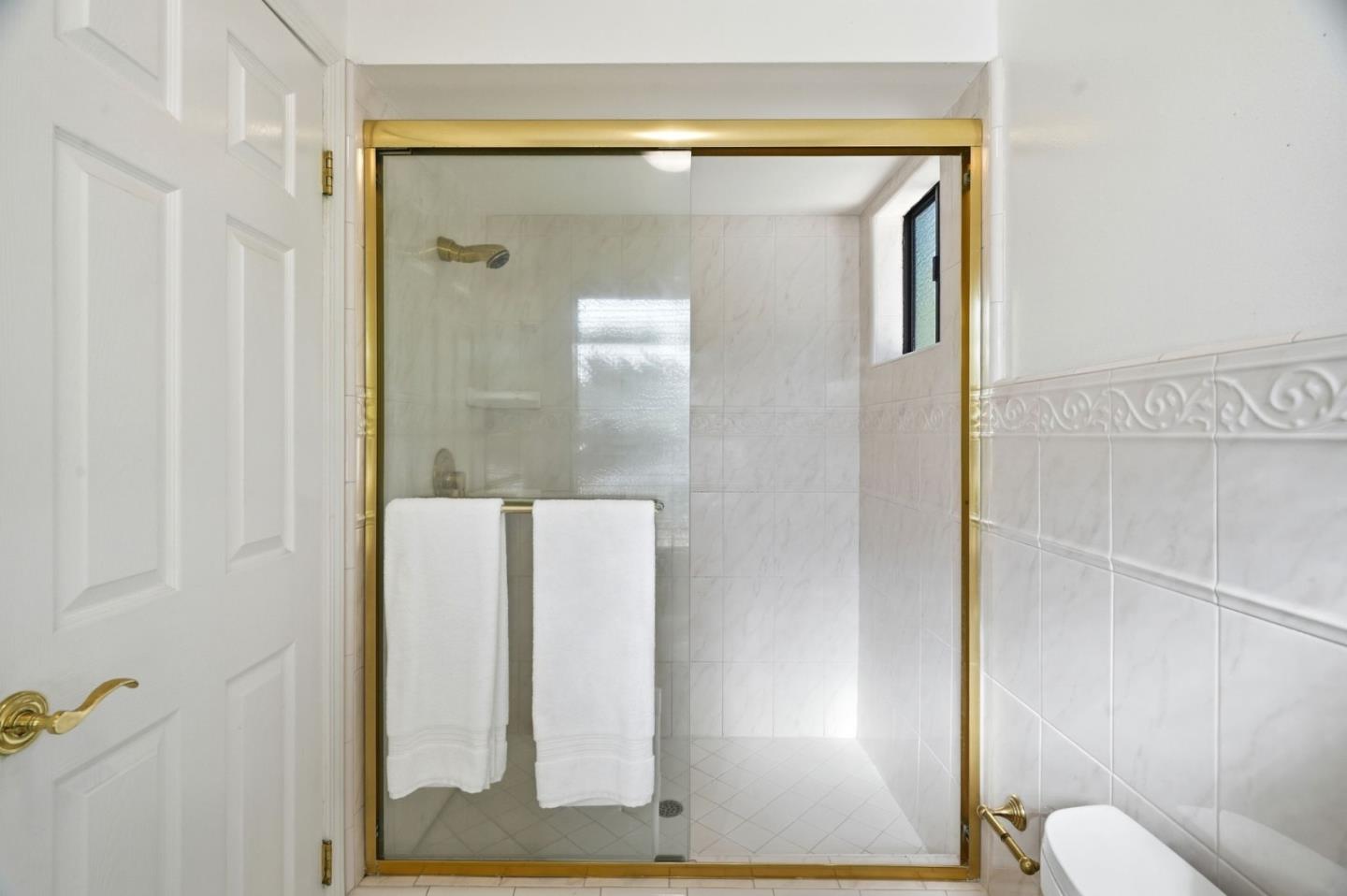 Detail Gallery Image 33 of 61 For 911 Matts Ct, Los Altos,  CA 94024 - 4 Beds | 2/1 Baths